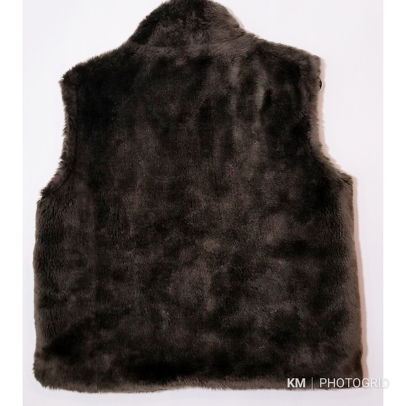 NWOT! New York & Company Faux Fur Vest Size L - Picture 2 of 3